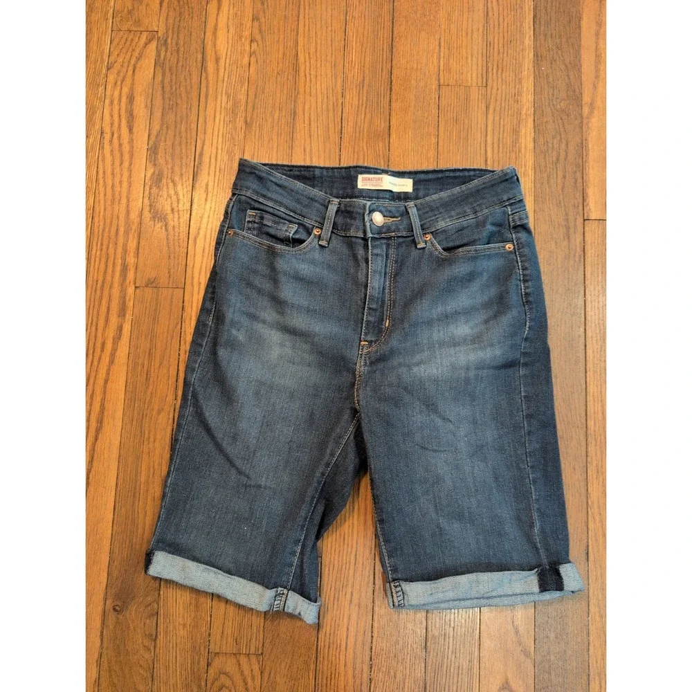 Signature by Levi Strauss & Co Womens Dark Wash Cuffed Stretch Bermuda Shorts 2‎